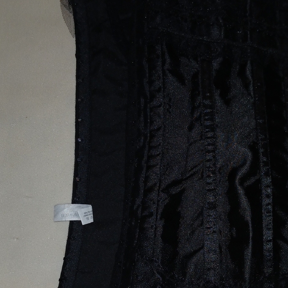 Black Lace Corset Top - Picture 9 of 15